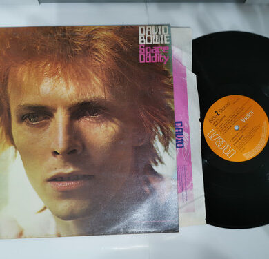 David Bowie ? - Space Oddity