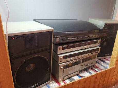 Technics - Full Hi-Fi Set up Turntable, Integrated Amplifier Tuner, Tape Deck & Speakers - Image 2