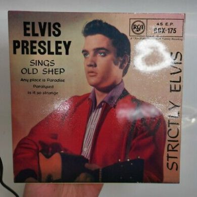 Elvis Presley - Strictly Elvis