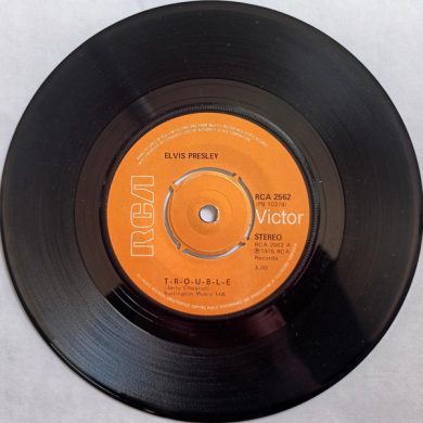 Elvis Presley - T-R-O-U-B-L-E