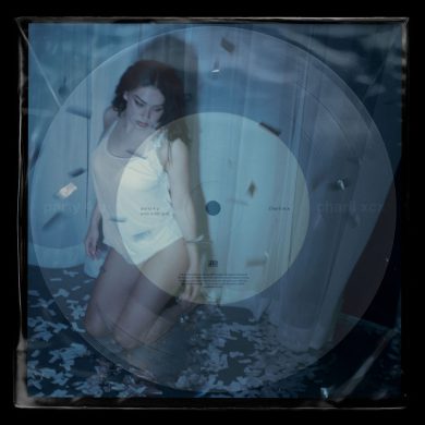 Charli XCX - Party 4U